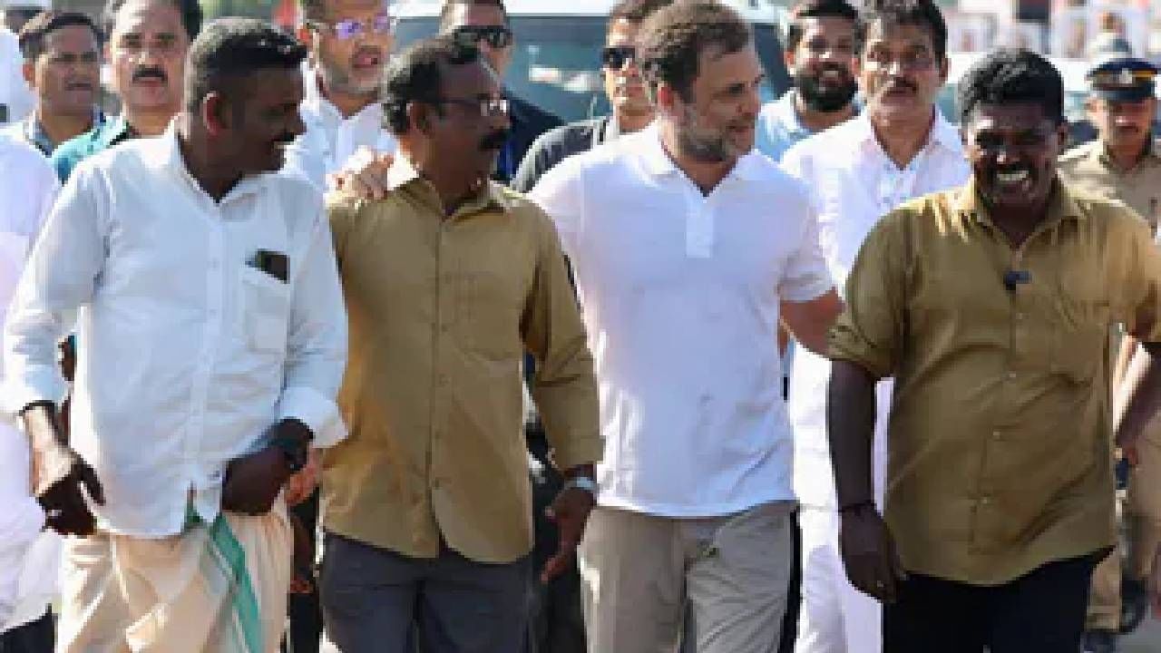 Bharat Jodo Yatra: ಭಾರತ್ ಜೋಡೋ ಯಾತ್ರೆಗೆ ಹೆಚ್ಚಿನ ದೇಣಿಗೆ ನೀಡದಿದ್ದಕ್ಕೆ ಕಾಂಗ್ರೆಸ್ ಕಾರ್ಯಕರ್ತರಿಂದ ತರಕಾರಿ ಅಂಗಡಿ ಧ್ವಂಸ Bharat Jodo Yatra: ಭಾರತ್ ಜೋಡೋ ಯಾತ್ರೆಗೆ ಹೆಚ್ಚಿನ ದೇಣಿಗೆ ನೀಡದಿದ್ದಕ್ಕೆ ಕಾಂಗ್ರೆಸ್ ಕಾರ್ಯಕರ್ತರಿಂದ ತರಕಾರಿ ಅಂಗಡಿ ಧ್ವಂಸ