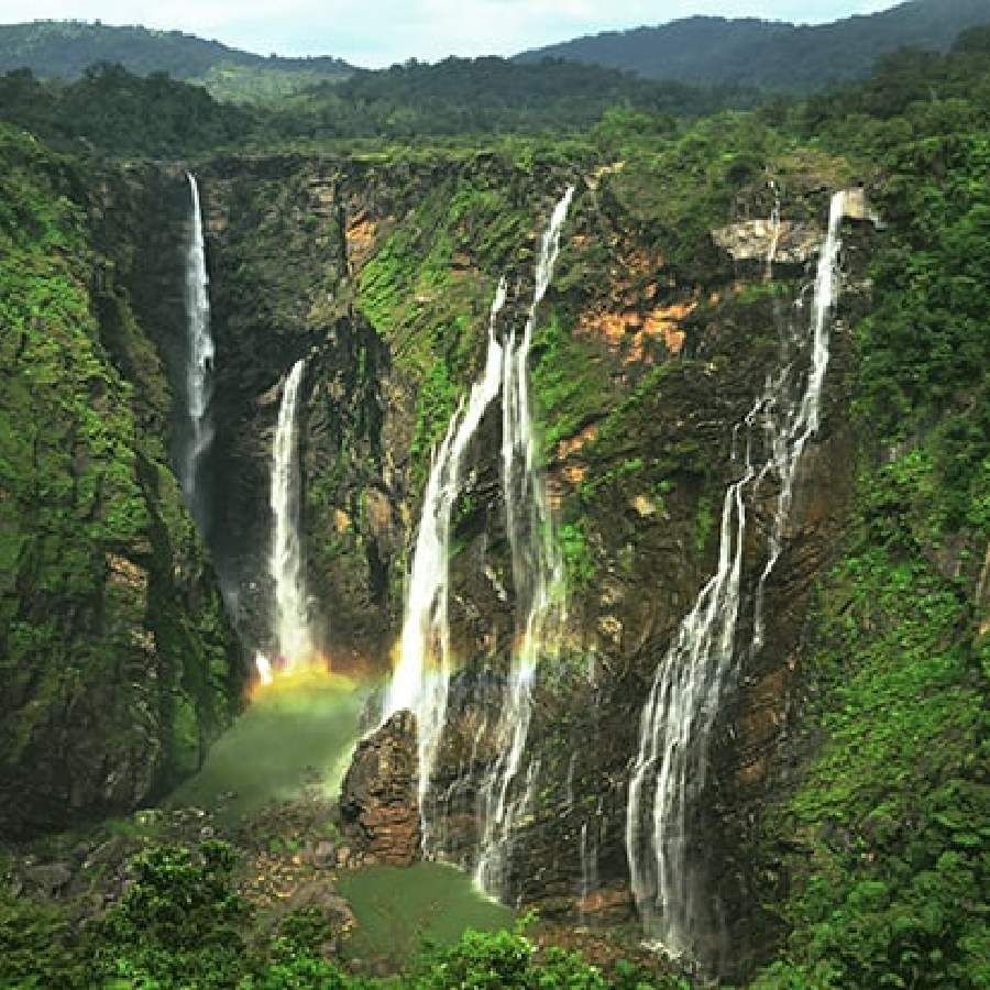 Best Tourist places in Karnataka Visit these scenic places on weekend
