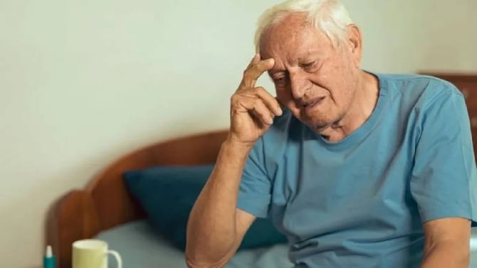 World Alzheimer's Day 2022: ವಿಶ್ವ ಅಲ್ಝೈಮರ್ ದಿನ ಎಂದು?, ಈ ರೋಗ ಎಷ್ಟು ಅಪಾಯಕಾರಿ? ಮಾಹಿತಿ ಇಲ್ಲಿದೆ World Alzheimer's Day 2022: ವಿಶ್ವ ಅಲ್ಝೈಮರ್ ದಿನ ಎಂದು?, ಈ ರೋಗ ಎಷ್ಟು ಅಪಾಯಕಾರಿ? ಮಾಹಿತಿ ಇಲ್ಲಿದೆ
