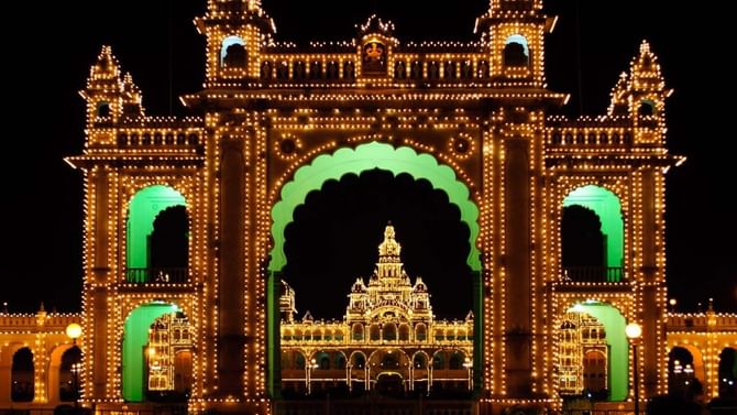Mysore Dasara: ಕಾಳಸಂತೆಯಲ್ಲಿ ಮಾರಾಟವಾಗುತ್ತಿದೆ ಗೋಲ್ಡ್ ಕಾರ್ಡ್; ಬ್ಲ್ಯಾಕ್ನಲ್ಲಿ ಖರೀದಿ ಮಾಡದಂತೆ ಮನವಿ Mysore Dasara: ಕಾಳಸಂತೆಯಲ್ಲಿ ಮಾರಾಟವಾಗುತ್ತಿದೆ ಗೋಲ್ಡ್ ಕಾರ್ಡ್; ಬ್ಲ್ಯಾಕ್ನಲ್ಲಿ ಖರೀದಿ ಮಾಡದಂತೆ ಮನವಿ