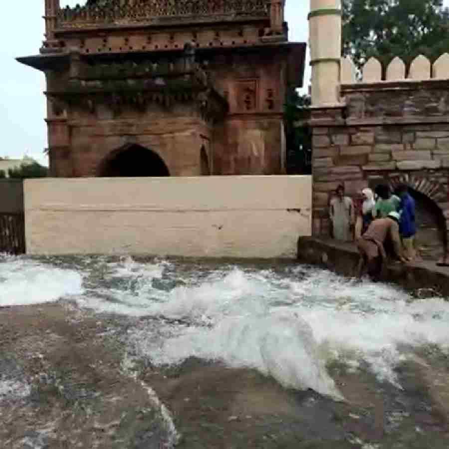 Karnataka Rain Effects Many areas flooded due to rain Photos