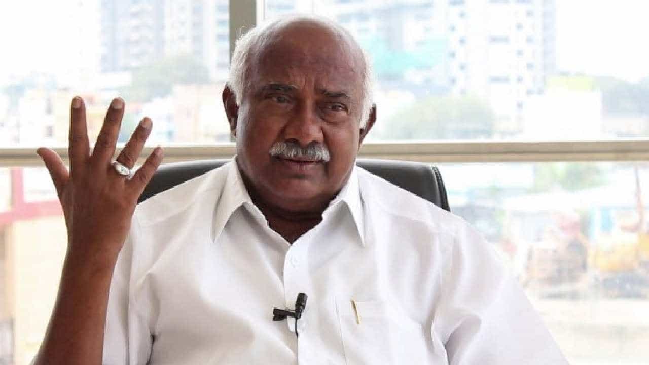 ಬೆಡ್ಶೀಟ್ ಬದಲಿಸಿ ಸಾಕ್ಷ್ಯನಾಶ: ಮುರುಘಾ ಶರಣರ ವಿರುದ್ಧ ಪೊಕ್ಸೊ ಪ್ರಕರಣದ ತನಿಖೆ ಬಗ್ಗೆ ವಿಶ್ವನಾಥ್ ಆಕ್ಷೇಪ ಬೆಡ್ಶೀಟ್ ಬದಲಿಸಿ ಸಾಕ್ಷ್ಯನಾಶ: ಮುರುಘಾ ಶರಣರ ವಿರುದ್ಧ ಪೊಕ್ಸೊ ಪ್ರಕರಣದ ತನಿಖೆ ಬಗ್ಗೆ ವಿಶ್ವನಾಥ್ ಆಕ್ಷೇಪ