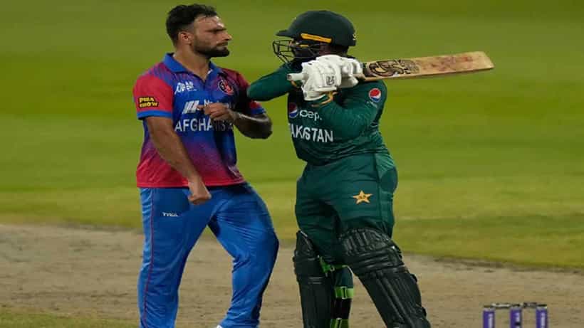 Asia Cup 2022: ಮೈದಾನದಲ್ಲಿ ಆಸಿಫ್ ಅಲಿ ದುರ್ವತನೆ; ಏಷ್ಯಾಕಪ್ನಿಂದ ಪಾಕ್ ಆಟಗಾರನಿಗೆ ನಿಷೇಧ?