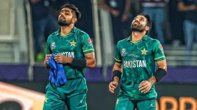 ICC T20 rankings: ಏಷ್ಯಾಕಪ್ ಫೈನಲ್ ಸೋತ ಪಾಕಿಸ್ತಾನ ತಂಡಕ್ಕೆ 4 ಬ್ಯಾಕ್ ಟು ಬ್ಯಾಕ್ ಆಘಾತ..! ICC T20 rankings: ಏಷ್ಯಾಕಪ್ ಫೈನಲ್ ಸೋತ ಪಾಕಿಸ್ತಾನ ತಂಡಕ್ಕೆ 4 ಬ್ಯಾಕ್ ಟು ಬ್ಯಾಕ್ ಆಘಾತ..!