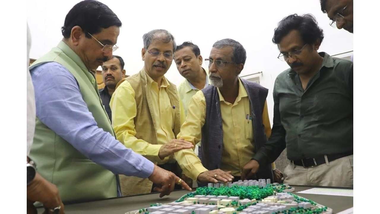 ಧಾರವಾಡ: ವಿಶಾಲ ಐಐಟಿ ಕಟ್ಟಡದ ಕಾಮಗಾರಿ ವೀಕ್ಷಣೆ, ತ್ವರಿತ ಮುಗಿಸುವಂತೆ ಸೂಚಿಸಿದ ಕೇಂದ್ರ ಸಚಿವ ಪ್ರಲ್ಹಾದ ಜೋಶಿ ಧಾರವಾಡ: ವಿಶಾಲ ಐಐಟಿ ಕಟ್ಟಡದ ಕಾಮಗಾರಿ ವೀಕ್ಷಣೆ, ತ್ವರಿತ ಮುಗಿಸುವಂತೆ ಸೂಚಿಸಿದ ಕೇಂದ್ರ ಸಚಿವ ಪ್ರಲ್ಹಾದ ಜೋಶಿ