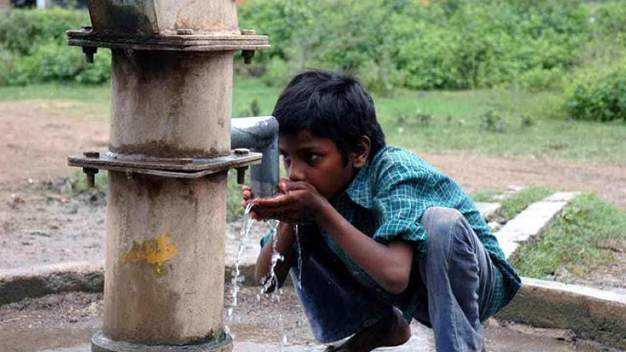 Rural Development: ಕರ್ನಾಟಕದ ಗ್ರಾಮೀಣ ಸ್ಥಳೀಯ ಸಂಸ್ಥೆಗಳಿಗೆ ಕೇಂದ್ರದಿಂದ 1,046 ಕೋಟಿ ರೂ. ಬಿಡುಗಡೆ Rural Development: ಕರ್ನಾಟಕದ ಗ್ರಾಮೀಣ ಸ್ಥಳೀಯ ಸಂಸ್ಥೆಗಳಿಗೆ ಕೇಂದ್ರದಿಂದ 1,046 ಕೋಟಿ ರೂ. ಬಿಡುಗಡೆ