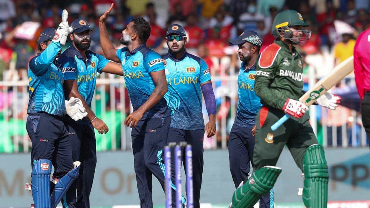 SL vs BAN: ಏಷ್ಯಾಕಪ್ನಲ್ಲಿಂದು ಹೈವೋಲ್ಟೇಜ್ ಪಂದ್ಯ: ಶ್ರೀಲಂಕಾ-ಬಾಂಗ್ಲಾದೇಶಕ್ಕೆ ಗೆದ್ದರಷ್ಟೇ ಉಳಿಗಾಲ SL vs BAN: ಏಷ್ಯಾಕಪ್ನಲ್ಲಿಂದು ಹೈವೋಲ್ಟೇಜ್ ಪಂದ್ಯ: ಶ್ರೀಲಂಕಾ-ಬಾಂಗ್ಲಾದೇಶಕ್ಕೆ ಗೆದ್ದರಷ್ಟೇ ಉಳಿಗಾಲ