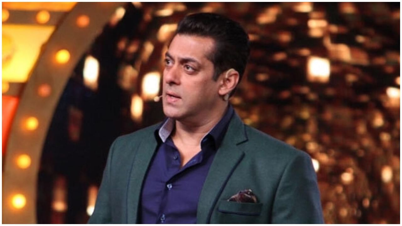 Bigg Boss 16: ಬಿಗ್ ಬಾಸ್ ನಿರೂಪಣೆಗೆ ಸಲ್ಮಾನ್ ಖಾನ್ ಕೇಳಿದ್ದು 1000 ಕೋಟಿ ರೂ. ಸಂಬಳ? ಆದರೆ ಆಗಿದ್ದೇ ಬೇರೆ Bigg Boss 16: ಬಿಗ್ ಬಾಸ್ ನಿರೂಪಣೆಗೆ ಸಲ್ಮಾನ್ ಖಾನ್ ಕೇಳಿದ್ದು 1000 ಕೋಟಿ ರೂ. ಸಂಬಳ? ಆದರೆ ಆಗಿದ್ದೇ ಬೇರೆ