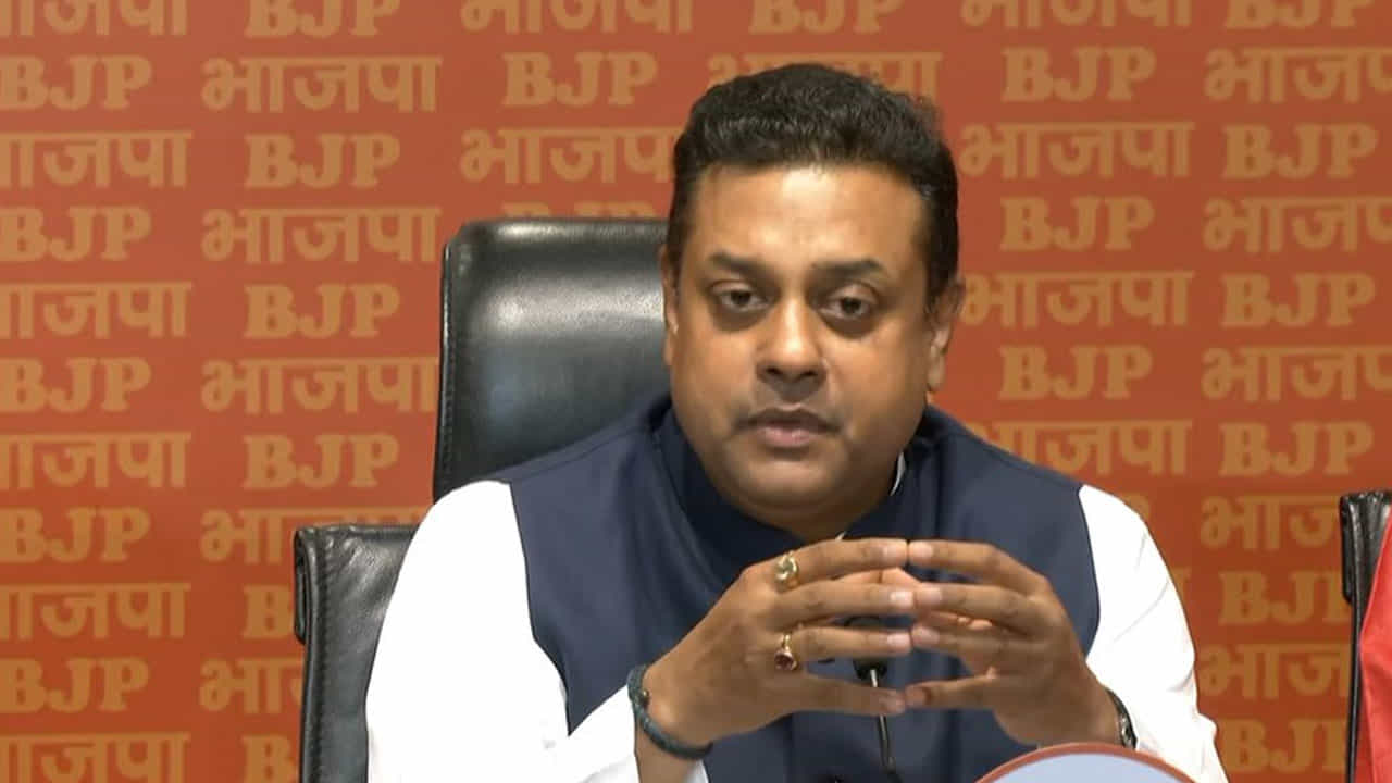 ದೆಹಲಿ ಮದ್ಯ ಪ್ರಕರಣ ಬಗ್ಗೆ ಕುಟುಕು ಕಾರ್ಯಾಚರಣೆಯ ವಿಡಿಯೊ ಬಿಡುಗಡೆ ಮಾಡಿದ ಬಿಜೆಪಿ ದೆಹಲಿ ಮದ್ಯ ಪ್ರಕರಣ ಬಗ್ಗೆ ಕುಟುಕು ಕಾರ್ಯಾಚರಣೆಯ ವಿಡಿಯೊ ಬಿಡುಗಡೆ ಮಾಡಿದ ಬಿಜೆಪಿ
