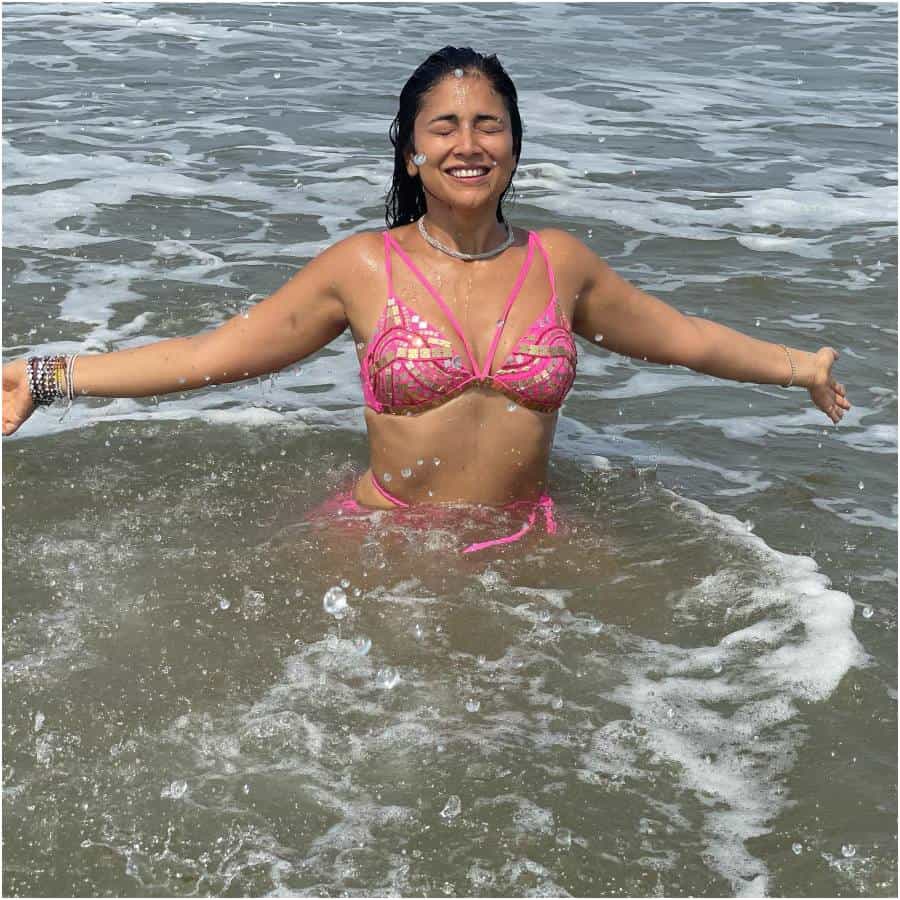 ಟಾಲಿವುಡ್ನಲ್ಲಿ ಹೆಚ್ಚು ಗುರುತಿಸಿಕೊಂಡಿರುವ ನಟಿ ಶ್ರೀಯಾ ಶರಣ್ ಅವರು ‘ಕಬ್ಜ’ ಚಿತ್ರಕ್ಕೆ ನಾಯಕಿ ಆಗಿ ಆಯ್ಕೆ ಆಗಿದ್ದಾರೆ. ಈ ಚಿತ್ರದಲ್ಲಿ ಅವರು ಮಧುಮತಿ ಹೆಸರಿನ ಪಾತ್ರವನ್ನು ಮಾಡುತ್ತಿದ್ದಾರೆ. ಈ ಚಿತ್ರ ಕನ್ನಡ ಸೇರಿ ಐದು ಭಾಷೆಗಳಲ್ಲಿ ತೆರೆಗೆ ಬರುತ್ತಿದೆ.