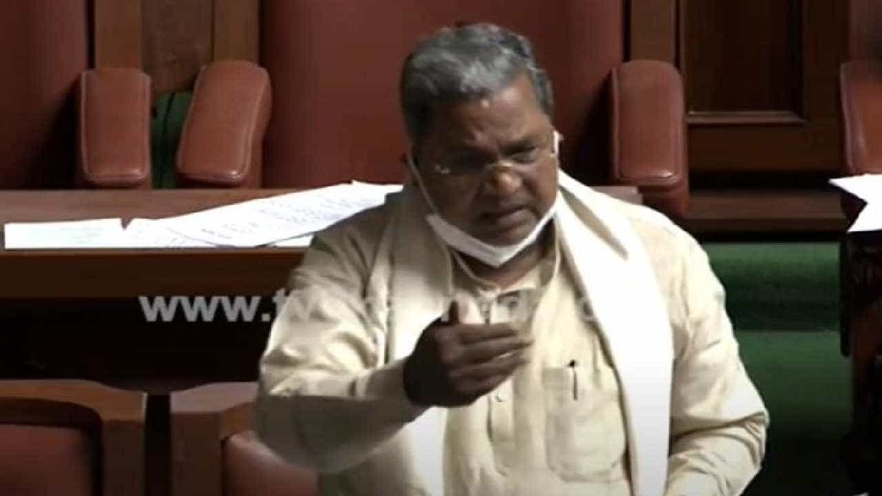 ಕುರಿ ಮೇಕೆಗಳಿಗೆ ಬ್ಲೂಟಂಗ್ ಕಾಯಿಲೆ ಬರುತ್ತೆ, ಆದಷ್ಟು ಬೇಗ ಲಸಿಕೆ ನೀಡಿ: ವಿಧಾನಸಭೆಯಲ್ಲಿ ಸಿದ್ದರಾಮಯ್ಯ ಆಗ್ರಹ ಕುರಿ ಮೇಕೆಗಳಿಗೆ ಬ್ಲೂಟಂಗ್ ಕಾಯಿಲೆ ಬರುತ್ತೆ, ಆದಷ್ಟು ಬೇಗ ಲಸಿಕೆ ನೀಡಿ: ವಿಧಾನಸಭೆಯಲ್ಲಿ ಸಿದ್ದರಾಮಯ್ಯ ಆಗ್ರಹ