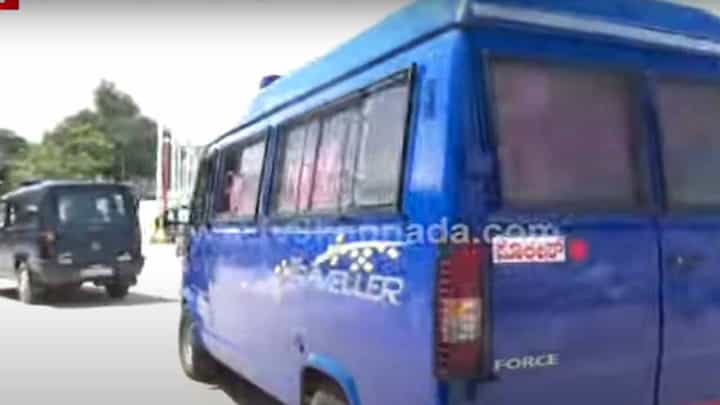 ಮುರುಘಾ ಮಠ ಶಿವಮೂರ್ತಿ ಸ್ವಾಮೀಜಿ ಪೊಲೀಸ್ ಕಸ್ಟಡಿ ಅವಧಿ ಅಂತ್ಯ, ಚಿತ್ರದುರ್ಗ ಜಿಲ್ಲಾ ನ್ಯಾಯಾಲಯದ ಮುಂದೆ ಹಾಜರು ಮುರುಘಾ ಮಠ ಶಿವಮೂರ್ತಿ ಸ್ವಾಮೀಜಿ ಪೊಲೀಸ್ ಕಸ್ಟಡಿ ಅವಧಿ ಅಂತ್ಯ, ಚಿತ್ರದುರ್ಗ ಜಿಲ್ಲಾ ನ್ಯಾಯಾಲಯದ ಮುಂದೆ ಹಾಜರು