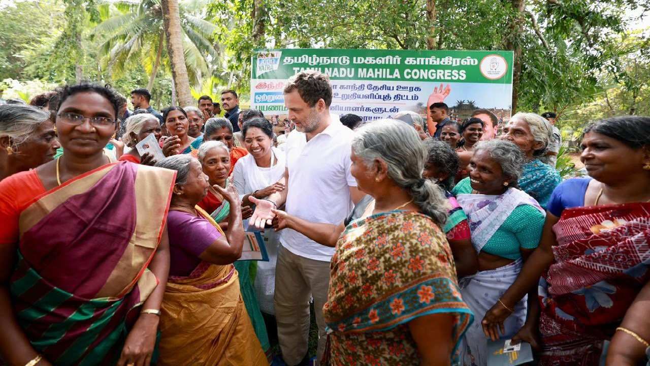 ಭಾರತ ಜೋಡೋ ಯಾತ್ರೆಯಲ್ಲಿ ರಾಹುಲ್ ಗಾಂಧಿ ಮದುವೆ ವಿಷಯ ಪ್ರಸ್ತಾಪಿಸಿದ ಮಹಿಳೆ: ರಾಹುಲ ಗಾಂಧಿ ಖುಷ್​