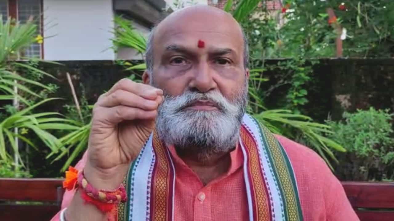 ಬಿಜೆಪಿ ಸರಕಾರದ ಮಾನ ಮರ್ಯಾದೆಯನ್ನ ಬೀದಿ ಬೀದಿ, ಮನೆ ಮನೆಗೆ ಹೋಗಿ ತೆಗಿತೀನಿ -ಪ್ರಮೋದ್ ಮುತಾಲಿಕ್ ಗರಂ ಬಿಜೆಪಿ ಸರಕಾರದ ಮಾನ ಮರ್ಯಾದೆಯನ್ನ ಬೀದಿ ಬೀದಿ, ಮನೆ ಮನೆಗೆ ಹೋಗಿ ತೆಗಿತೀನಿ -ಪ್ರಮೋದ್ ಮುತಾಲಿಕ್ ಗರಂ