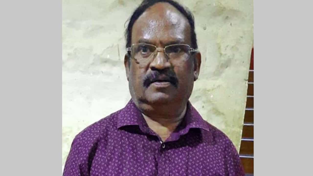 RTO ನಿವೃತ್ತ ಅಧಿಕಾರಿಗೆ 4 ವರ್ಷ ಜೈಲು ಶಿಕ್ಷೆ, 63 ಲಕ್ಷ ದಂಡ! ದಂಡ ಪಾವತಿಸದಿದ್ರೆ ಪತ್ನಿ ಆಸ್ತಿಯ ಮುಟ್ಟುಗೋಲಿಗೆ ಆದೇಶ RTO ನಿವೃತ್ತ ಅಧಿಕಾರಿಗೆ 4 ವರ್ಷ ಜೈಲು ಶಿಕ್ಷೆ, 63 ಲಕ್ಷ ದಂಡ! ದಂಡ ಪಾವತಿಸದಿದ್ರೆ ಪತ್ನಿ ಆಸ್ತಿಯ ಮುಟ್ಟುಗೋಲಿಗೆ ಆದೇಶ