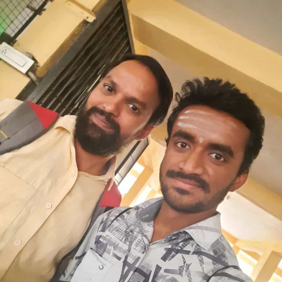 ಹೆಸರು : ಆನಂದ ಜೇವೂರ್,
ಅಚ್ಚುಮೆಚ್ಚಿನ ಶಿಕ್ಷಕರು: ವಿಜಯ ನಾಲವಾರ ( ಇಂಗ್ಲೀಷ್ ಮೇಷ್ಟ್ರು),
ಶಾಲೆ: ಸರ್ವಜ್ಞ ಶಾಲೆಯ, ಕಲಬುರ್ಗಿ