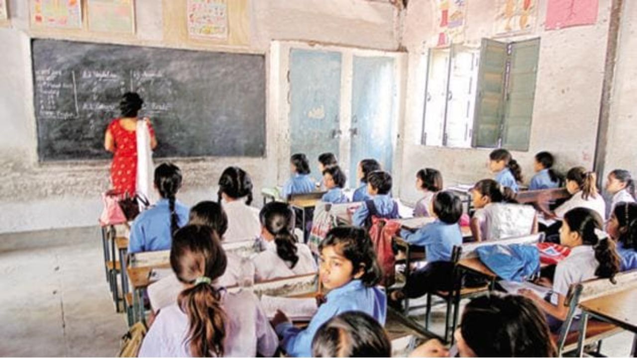 Teacher recruitment scam: ಶಿಕ್ಷಕರ ನೇಮಕಾತಿ ಹಗರಣದಲ್ಲಿ ಯಾರೆಲ್ಲ ಭಾಗಿ? ಸಿಐಡಿ ವರದಿ ಹೇಳಿದ್ದೇನು? Teacher recruitment scam: ಶಿಕ್ಷಕರ ನೇಮಕಾತಿ ಹಗರಣದಲ್ಲಿ ಯಾರೆಲ್ಲ ಭಾಗಿ? ಸಿಐಡಿ ವರದಿ ಹೇಳಿದ್ದೇನು?
