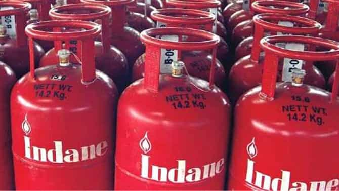 LPG Cylinder: ಗ್ಯಾಸ್ ಸಿಲಿಂಡರ್‌ ಬಣ್ಣ ಕೆಂಪು ಯಾಕೆ? ಇಲ್ಲಿದೆ ಇಂಟ್ರೆಸ್ಟ್ರಿಂಗ್ ಮಾಹಿತಿ