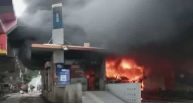 Gujarat: ಮೆಮ್ನಗರ ನಿಲ್ದಾಣದಲ್ಲಿ ಬಸ್ಗೆ ಬೆಂಕಿ, ಪ್ರಯಾಣಿಕರು ಸುರಕ್ಷಿತ