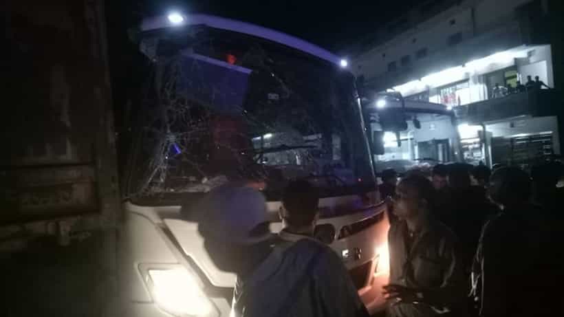Road Accident: ಟ್ರಕ್ಗೆ ಬಸ್ ಡಿಕ್ಕಿ, 6 ಮಂದಿ ಸಾವು, 20 ಜನರಿಗೆ ಗಾಯ
