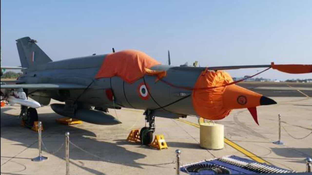 MiG-21 Squadron: ಅಭಿನಂದನ್ ವರ್ಧಮಾನ್ ಮುನ್ನಡೆಸುತ್ತಿದ್ದ ಮಿಗ್ -21 ಸ್ಕ್ವಾಡ್ರನ್ ಜೆಟ್ ಸೆ.30ಕ್ಕೆ ನಿವೃತ್ತಿ MiG-21 Squadron: ಅಭಿನಂದನ್ ವರ್ಧಮಾನ್ ಮುನ್ನಡೆಸುತ್ತಿದ್ದ ಮಿಗ್ -21 ಸ್ಕ್ವಾಡ್ರನ್ ಜೆಟ್ ಸೆ.30ಕ್ಕೆ ನಿವೃತ್ತಿ