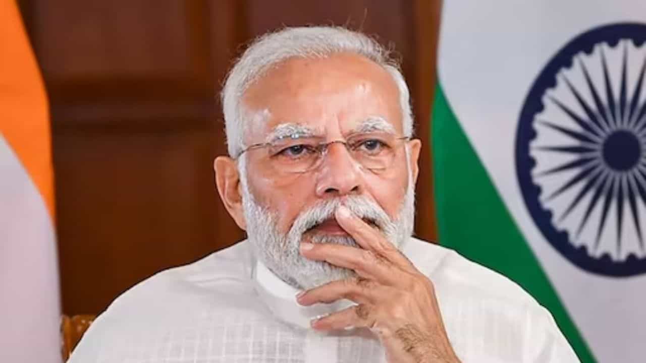PM Modi: ಪಾಟ್ನಾ ರ್ಯಾಲಿ ವೇಳೆ ಮೋದಿ ಮೇಲೆ ದಾಳಿ ನಡೆಸಲು ಯೋಜನೆ ರೂಪಿಸಿತ್ತು ಪಿಎಫ್ಐ, ಇಡಿ ತನಿಖೆಯಲ್ಲಿ ಬಹಿರಂಗ PM Modi: ಪಾಟ್ನಾ ರ್ಯಾಲಿ ವೇಳೆ ಮೋದಿ ಮೇಲೆ ದಾಳಿ ನಡೆಸಲು ಯೋಜನೆ ರೂಪಿಸಿತ್ತು ಪಿಎಫ್ಐ, ಇಡಿ ತನಿಖೆಯಲ್ಲಿ ಬಹಿರಂಗ