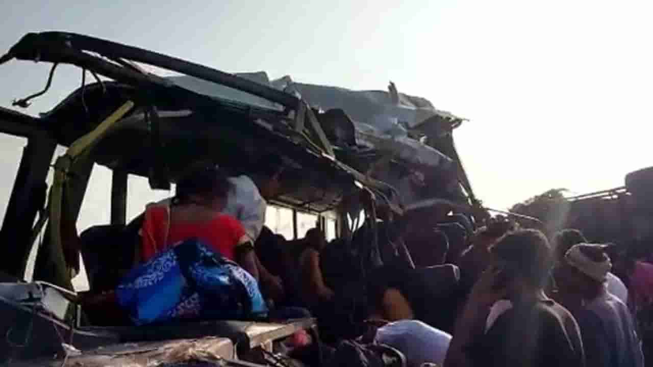 Uttar Pradesh: ಖಾಸಗಿ ಬಸ್​ಗೆ ಡಿಕ್ಕಿ ಹೊಡೆದ ಟ್ರಕ್, 8 ಮಂದಿ ಸಾವು, 25ಕ್ಕೂ ಹೆಚ್ಚು ಮಂದಿಗೆ ಗಾಯ