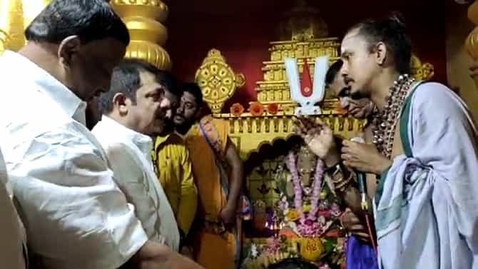 ಶಾಸಕ ಜಮೀರ್ ಅಹ್ಮದ್ ಖಾನ್ ಕಚೇರಿಯಲ್ಲಿ ಗಣೇಶ ಪ್ರತಿಷ್ಠಾಪನೆ