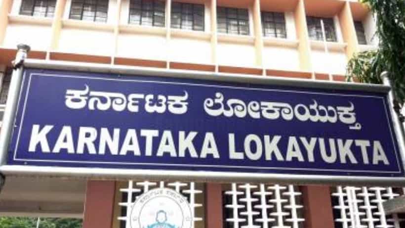 ರಾಜ್ಯಾದ್ಯಂತ ಆರ್ಟಿಓ ಚೆಕ್ ಪೋಸ್ಟ್ಗಳ ಮೇಲೆ ಬೆಳ್ಳಂಬೆಳ್ಳಗೆ ಲೋಕಾಯುಕ್ತ ದಾಳಿ: ಒಂದೂವರೆ ಲಕ್ಷ ರೂ. ಪತ್ತೆ