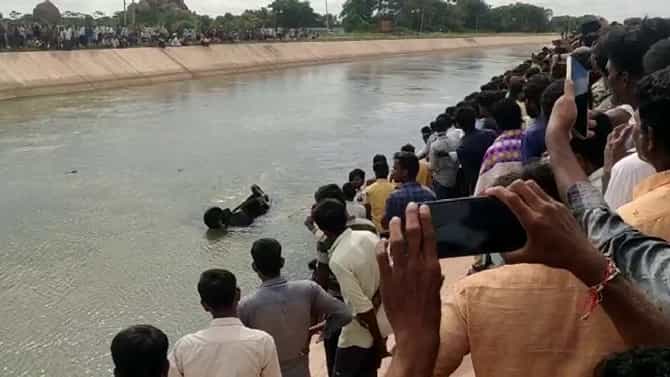 ಕಾಲುವೆಗೆ ಆಟೋ ಪಲ್ಟಿಯಾಗಿ ಮೂವರು ಕಾರ್ಮಿಕರ ಸಾವು, ಹಲವರಿಗೆ ಗಾಯ