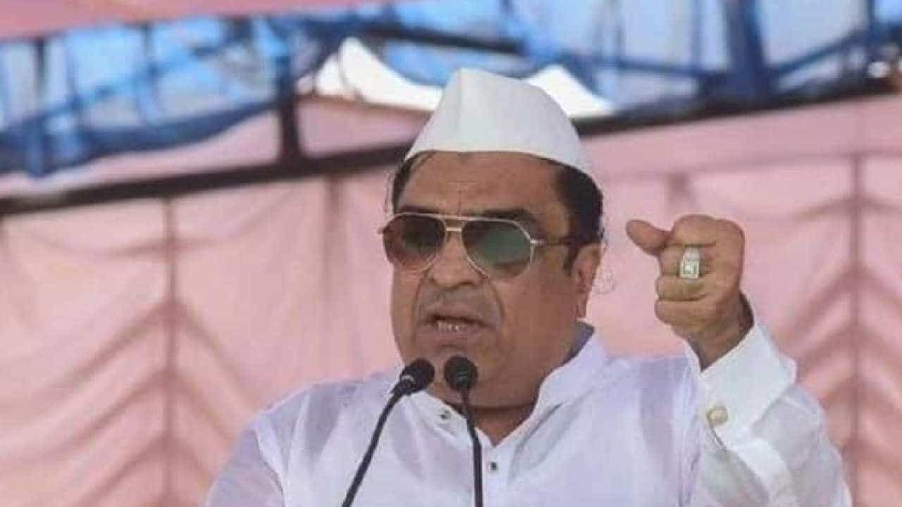 ಸದನದಲ್ಲಿ ವಕ್ಫ್ ಬೋರ್ಡ್ ವರದಿ ಮಂಡಿಸಕ್ಕೆ ಬಿಜೆಪಿಯವರಿಗೆ ಡ್ಯಾಷ್ ಇಲ್ಲ ಎಂದು ಏಕವಚನದಲ್ಲೇ ಜಾಡಿಸಿದ ಸಿಎಂ ಇಬ್ರಾಹಿಂ! ಸದನದಲ್ಲಿ ವಕ್ಫ್ ಬೋರ್ಡ್ ವರದಿ ಮಂಡಿಸಕ್ಕೆ ಬಿಜೆಪಿಯವರಿಗೆ ಡ್ಯಾಷ್ ಇಲ್ಲ ಎಂದು ಏಕವಚನದಲ್ಲೇ ಜಾಡಿಸಿದ ಸಿಎಂ ಇಬ್ರಾಹಿಂ!