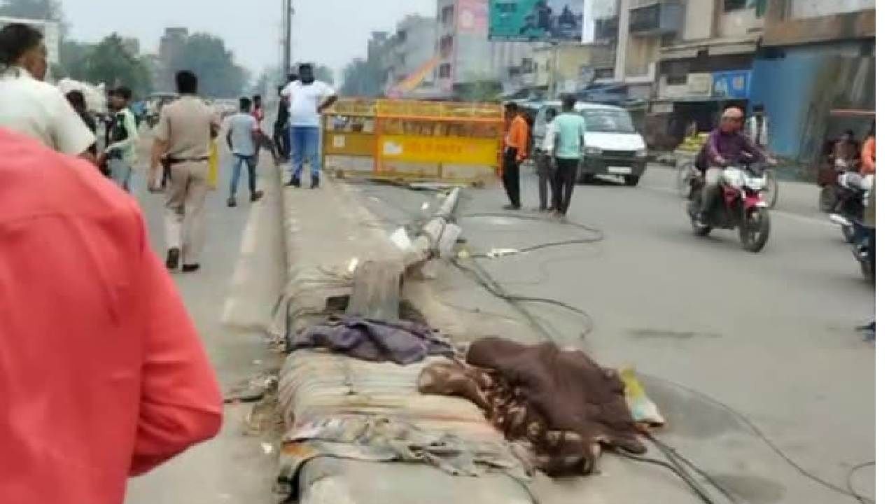 Accident: ವೇಗವಾಗಿ ಬಂದು ದೆಹಲಿ ರಸ್ತೆಯ ಡಿವೈಡರ್ ಮೇಲೆ ಮಲಗಿದ್ದವರ ಮೇಲೆ ಹತ್ತಿದ ಟ್ರಕ್; 4 ಜನ ಸಾವು