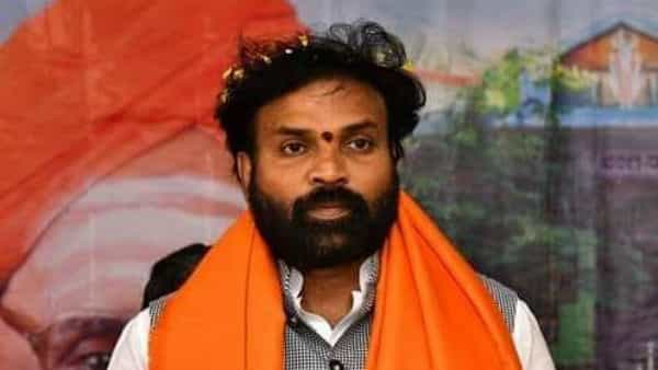 ಕಾಂಗ್ರೆಸ್ ಸೇರುವಂತೆ ಸಚಿವ ಶ್ರೀರಾಮುಲುಗೆ ಆಹ್ವಾನ: ಆಪ್ತನಿಂದಲೇ ಬಿಗ್ ಆಫರ್...!