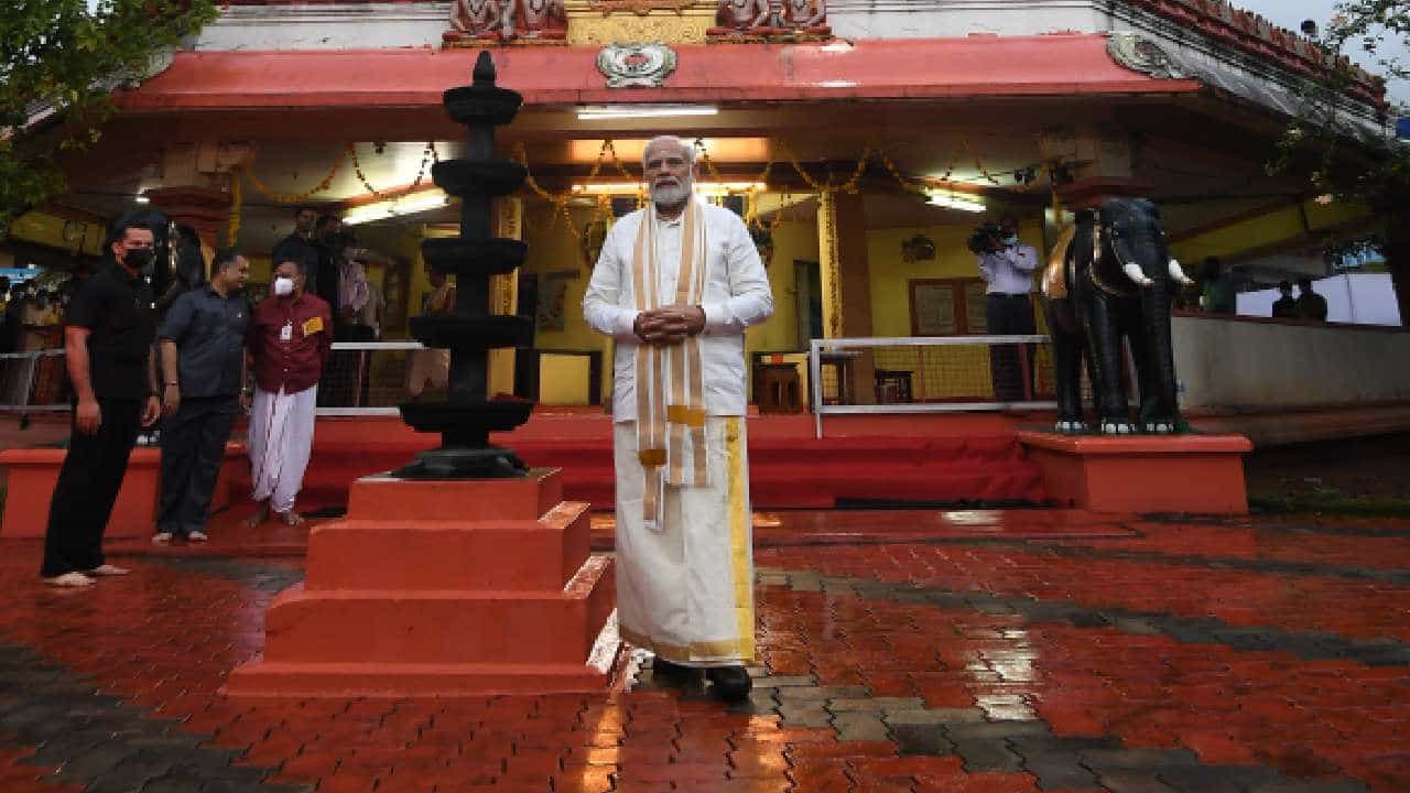 PM Modi Mangalore Visit: ಇಂದು ಮಂಗಳೂರಿಗೆ ನರೇಂದ್ರ ಮೋದಿ: 3,800 ಕೋಟಿ ರೂ. ವೆಚ್ಚದ ಯೋಜನೆಗಳಿಗೆ ಚಾಲನೆ PM Modi Mangalore Visit: ಇಂದು ಮಂಗಳೂರಿಗೆ ನರೇಂದ್ರ ಮೋದಿ: 3,800 ಕೋಟಿ ರೂ. ವೆಚ್ಚದ ಯೋಜನೆಗಳಿಗೆ ಚಾಲನೆ