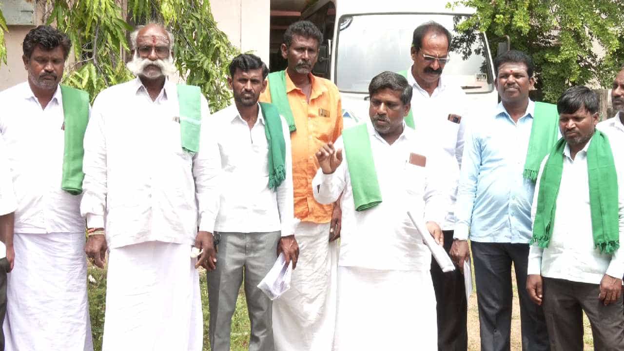 ಕಂತಿನ ಹಣ ಕಟ್ಟಲು ಲೇಟ್ ಆಗಿದಕ್ಕೆ ನಿಯಮ ಗಾಳಿಗೆ ತೂರಿ ಈ ಫೈನಾನ್ಸ್ ಕಂಪನಿ ಮಾಡಿದ್ದೇನು? ರೈತನ ಬಾಳು ಈಗ ಬೀದಿಗೆ ಕಂತಿನ ಹಣ ಕಟ್ಟಲು ಲೇಟ್ ಆಗಿದಕ್ಕೆ ನಿಯಮ ಗಾಳಿಗೆ ತೂರಿ ಈ ಫೈನಾನ್ಸ್ ಕಂಪನಿ ಮಾಡಿದ್ದೇನು? ರೈತನ ಬಾಳು ಈಗ ಬೀದಿಗೆ