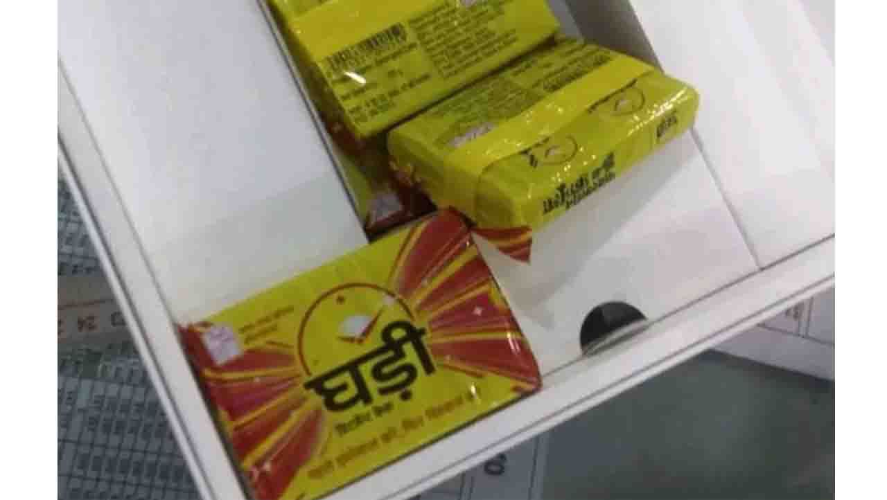 Viral : ಫ್ಲಿಪ್ಕಾರ್ಟ್ನಿಂದ ಲ್ಯಾಪ್ಟಾಪ್ ಬದಲಿಗೆ ಘಡಿ ಸಾಬೂನು ಪಡೆದ ಗ್ರಾಹಕ Viral : ಫ್ಲಿಪ್ಕಾರ್ಟ್ನಿಂದ ಲ್ಯಾಪ್ಟಾಪ್ ಬದಲಿಗೆ ಘಡಿ ಸಾಬೂನು ಪಡೆದ ಗ್ರಾಹಕ
