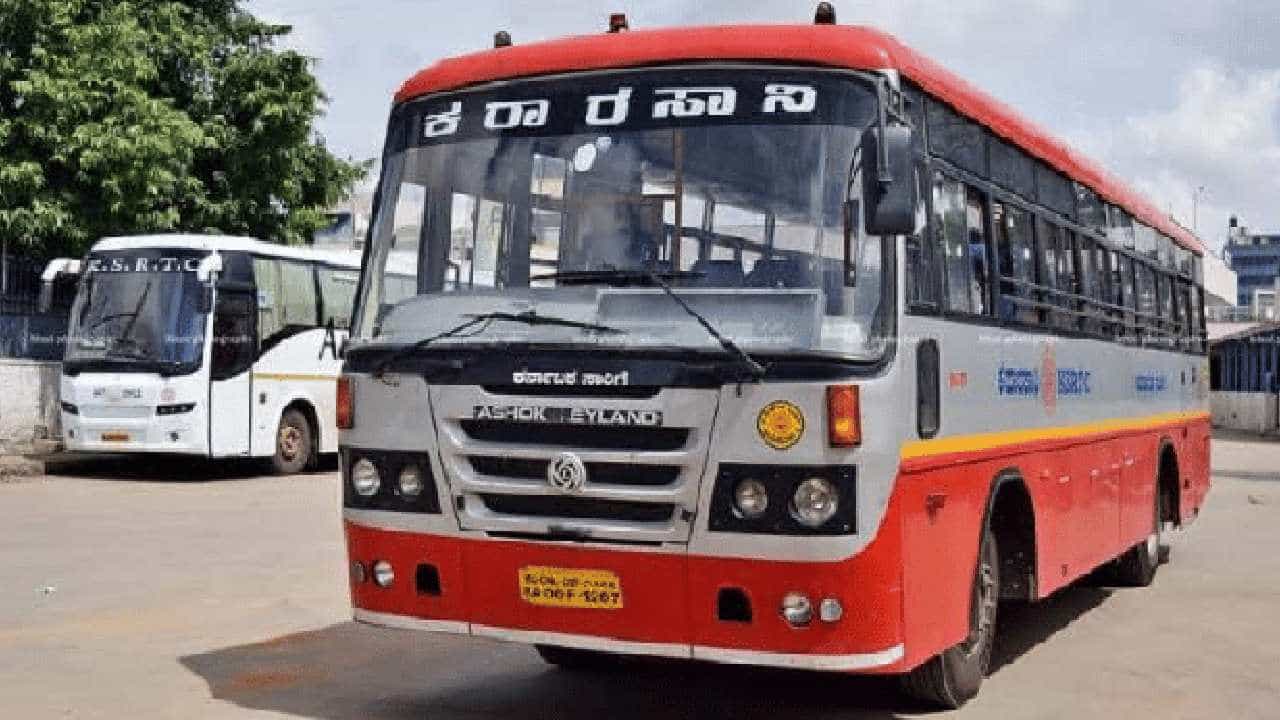 ವಿಶ್ವವಿಖ್ಯಾತ ಮೈಸೂರು ದಸರಾ ಮಹೋತ್ಸವ-2022: ‘ದಸರಾ ದರ್ಶನ’ KSRTC ಬಸ್ಗಳಿಗೆ ಚಾಲನೆ ವಿಶ್ವವಿಖ್ಯಾತ ಮೈಸೂರು ದಸರಾ ಮಹೋತ್ಸವ-2022: ‘ದಸರಾ ದರ್ಶನ’ KSRTC ಬಸ್ಗಳಿಗೆ ಚಾಲನೆ