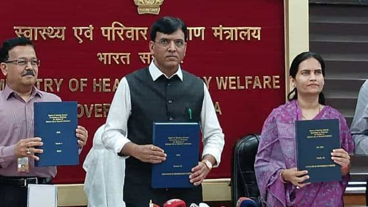 NLEM 2022 ರಾಷ್ಟ್ರೀಯ ಅತ್ಯಗತ್ಯ ಔಷಧಿಗಳ ಪಟ್ಟಿ ಪ್ರಕಟ: 26 ಔಷಧಿಗಳನ್ನು ಕೈಬಿಟ್ಟು 34 ಹೊಸ ಔಷಧಿಗಳ ಸೇರ್ಪಡೆ NLEM 2022 ರಾಷ್ಟ್ರೀಯ ಅತ್ಯಗತ್ಯ ಔಷಧಿಗಳ ಪಟ್ಟಿ ಪ್ರಕಟ: 26 ಔಷಧಿಗಳನ್ನು ಕೈಬಿಟ್ಟು 34 ಹೊಸ ಔಷಧಿಗಳ ಸೇರ್ಪಡೆ