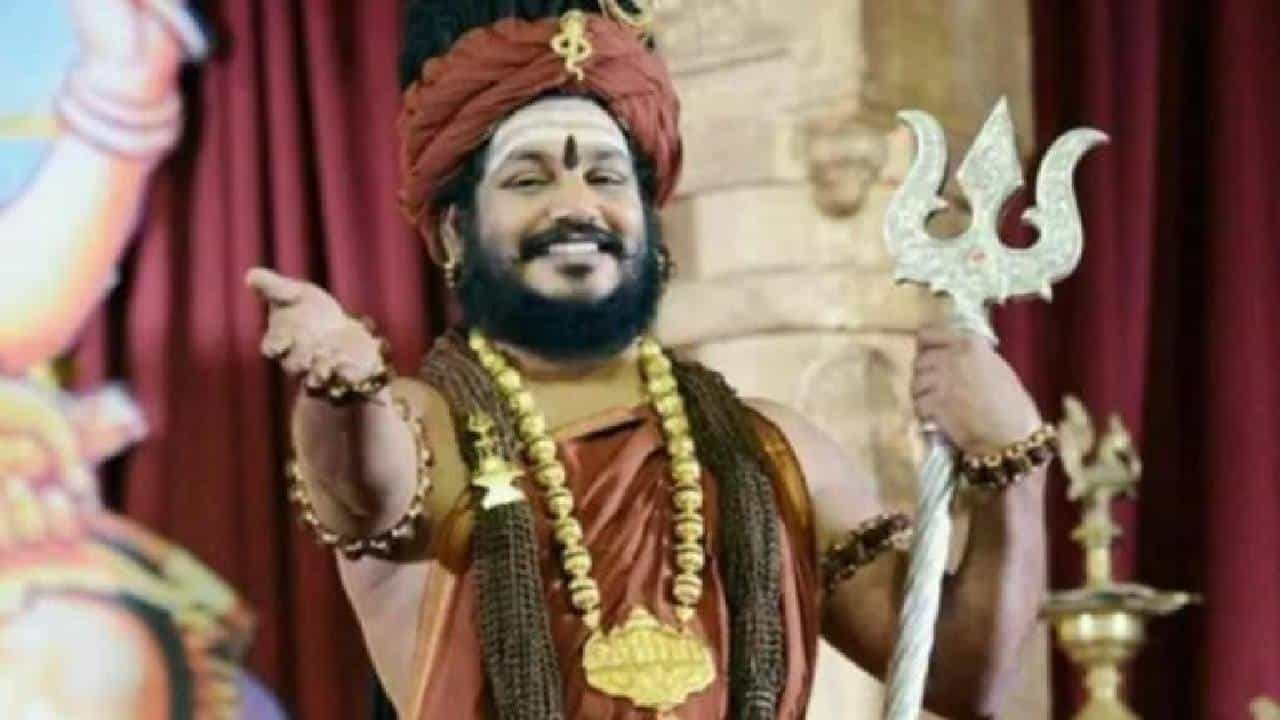 Nithyananda: ನನ್ನ ಜೀವ ಅಪಾಯದಲ್ಲಿದೆ; ಶ್ರೀಲಂಕಾದ ಬಳಿ ವೈದ್ಯಕೀಯ ಸಹಾಯ ಕೋರಿದ ಅತ್ಯಾಚಾರ ಆರೋಪಿ ನಿತ್ಯಾನಂದ ಸ್ವಾಮಿ Nithyananda: ನನ್ನ ಜೀವ ಅಪಾಯದಲ್ಲಿದೆ; ಶ್ರೀಲಂಕಾದ ಬಳಿ ವೈದ್ಯಕೀಯ ಸಹಾಯ ಕೋರಿದ ಅತ್ಯಾಚಾರ ಆರೋಪಿ ನಿತ್ಯಾನಂದ ಸ್ವಾಮಿ