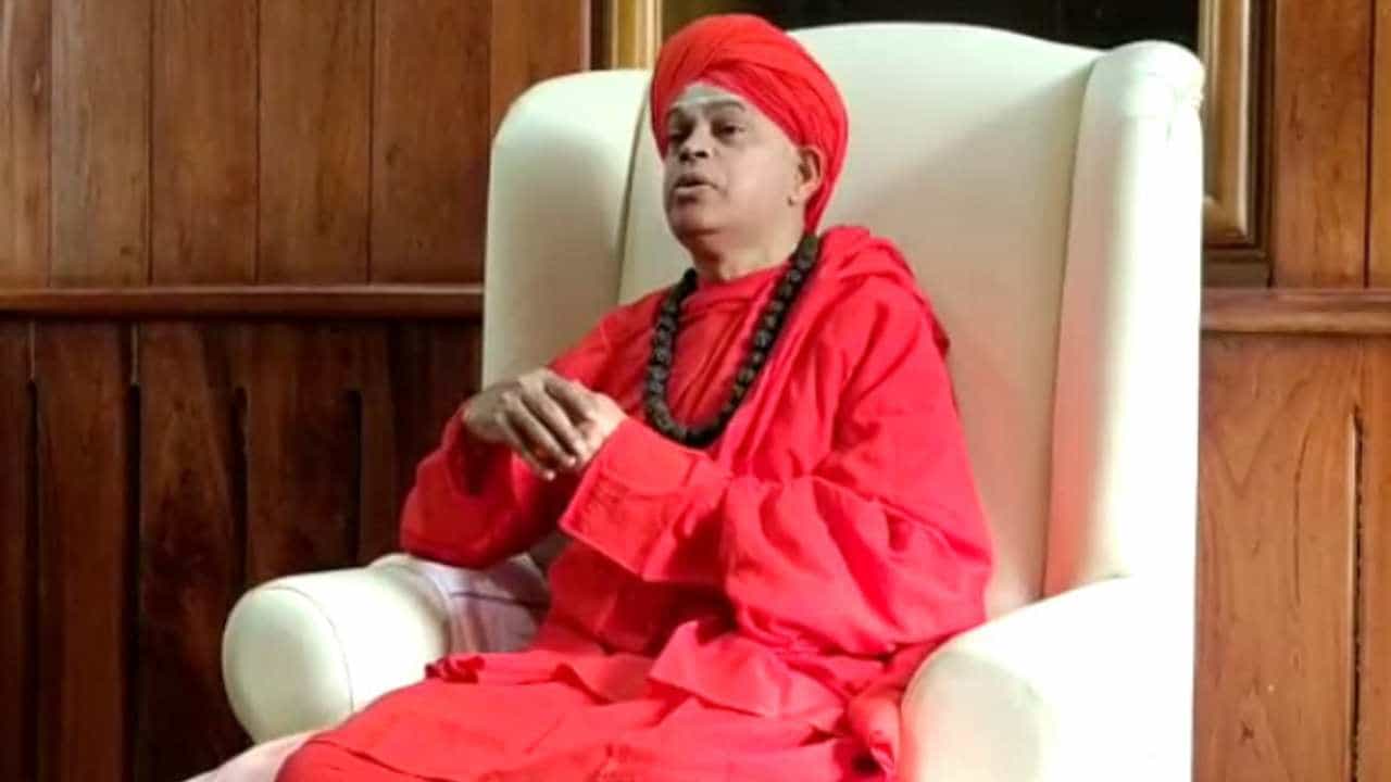 ಇಂದು ಮುರುಘಾ ಶರಣರ ಜಾಮೀನು ಅರ್ಜಿ ವಿಚಾರಣೆ: ಜೈಲಾ ಅಥವಾ ಆಸ್ಪತ್ರೆ ಇಂದು ನಿರ್ಧಾರ! ಇಂದು ಮುರುಘಾ ಶರಣರ ಜಾಮೀನು ಅರ್ಜಿ ವಿಚಾರಣೆ: ಜೈಲಾ ಅಥವಾ ಆಸ್ಪತ್ರೆ ಇಂದು ನಿರ್ಧಾರ!