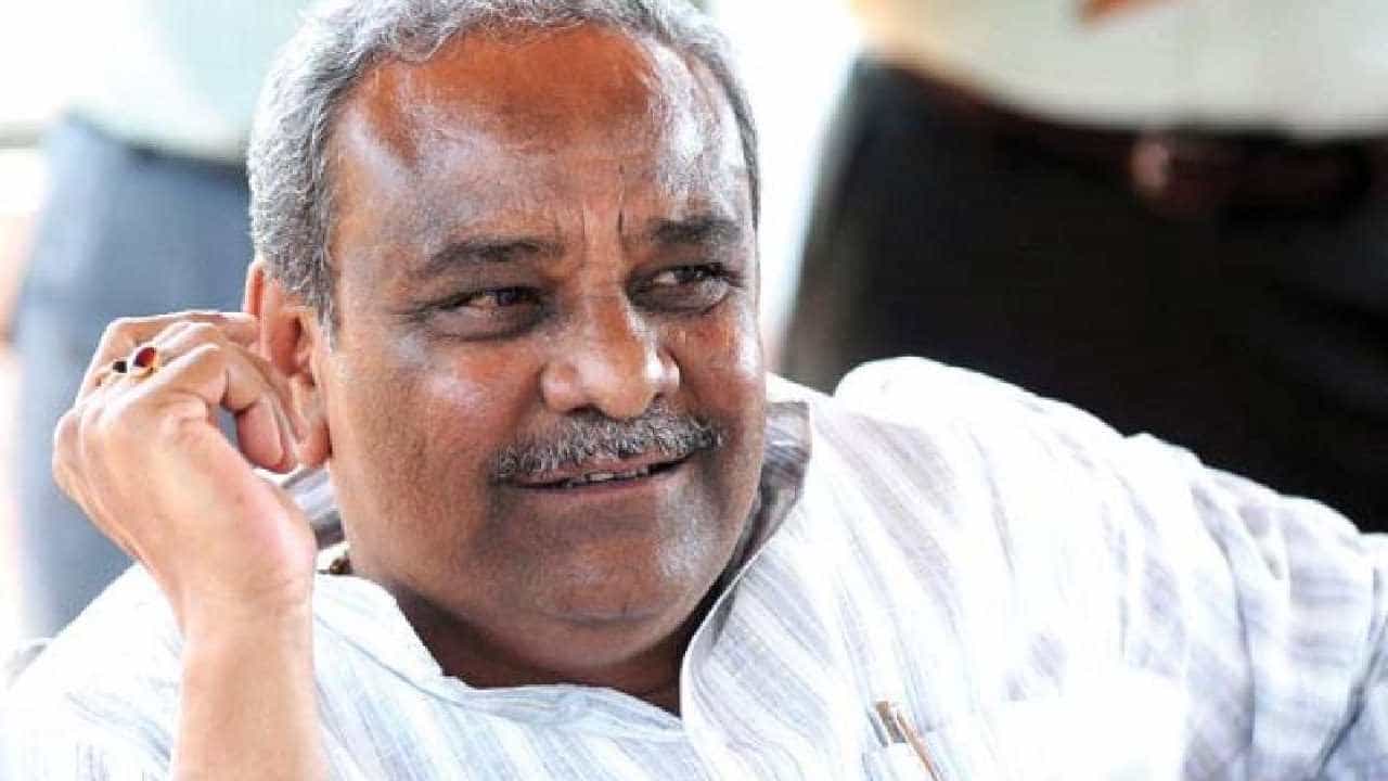 Umesh Katti Death: ಆಹಾರ ಇಲಾಖೆ ಸಚಿವ ಉಮೇಶ್ ಕತ್ತಿ ಹೃದಯಾಘಾತದಿಂದ ವಿಧಿವಶ Umesh Katti Death: ಆಹಾರ ಇಲಾಖೆ ಸಚಿವ ಉಮೇಶ್ ಕತ್ತಿ ಹೃದಯಾಘಾತದಿಂದ ವಿಧಿವಶ