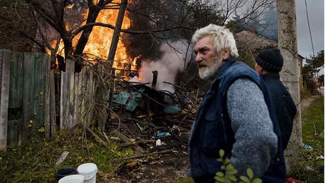 Russia-Ukraine War: ತಕ್ಷಣ ಉಕ್ರೇನ್ ಬಿಟ್ಟು ಹೊರಡಿ; ಭಾರತೀಯ ಪ್ರಜೆಗಳಿಗೆ ಮತ್ತೆ ರಾಯಭಾರ ಕಚೇರಿ ಸೂಚನೆ Russia-Ukraine War: ತಕ್ಷಣ ಉಕ್ರೇನ್ ಬಿಟ್ಟು ಹೊರಡಿ; ಭಾರತೀಯ ಪ್ರಜೆಗಳಿಗೆ ಮತ್ತೆ ರಾಯಭಾರ ಕಚೇರಿ ಸೂಚನೆ