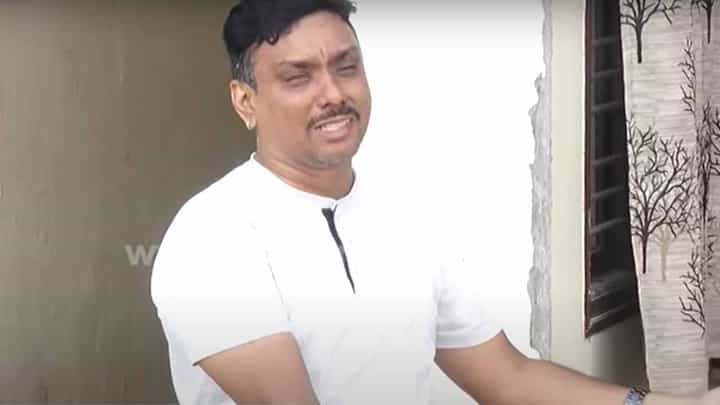ಪಾಲಿಕೆಯವರು ಕೆಡವಿರುವ ಮನೆಯನ್ನು ಪುನಃ ಹೇಗೆ ಕಟ್ಟಿಕೊಳ್ಳೋದು ಅಂತ ಆತ್ಮಹತ್ಯೆಗೆ ಪ್ರಯತ್ನಿಸಿದ ದಂಪತಿ ಕಣ್ಣೀರಿಟ್ಟರು! ಪಾಲಿಕೆಯವರು ಕೆಡವಿರುವ ಮನೆಯನ್ನು ಪುನಃ ಹೇಗೆ ಕಟ್ಟಿಕೊಳ್ಳೋದು ಅಂತ ಆತ್ಮಹತ್ಯೆಗೆ ಪ್ರಯತ್ನಿಸಿದ ದಂಪತಿ ಕಣ್ಣೀರಿಟ್ಟರು!