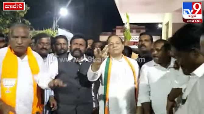 ಕಾನ್ಸ್​​ಟೇಬಲ್​ ಹುದ್ದೆ ಆಕಾಂಕ್ಷಿಗಳಿಂದ ಅರುಣ್ ಸಿಂಗ್ ಕಾರಿಗೆ ಮುತ್ತಿಗೆ