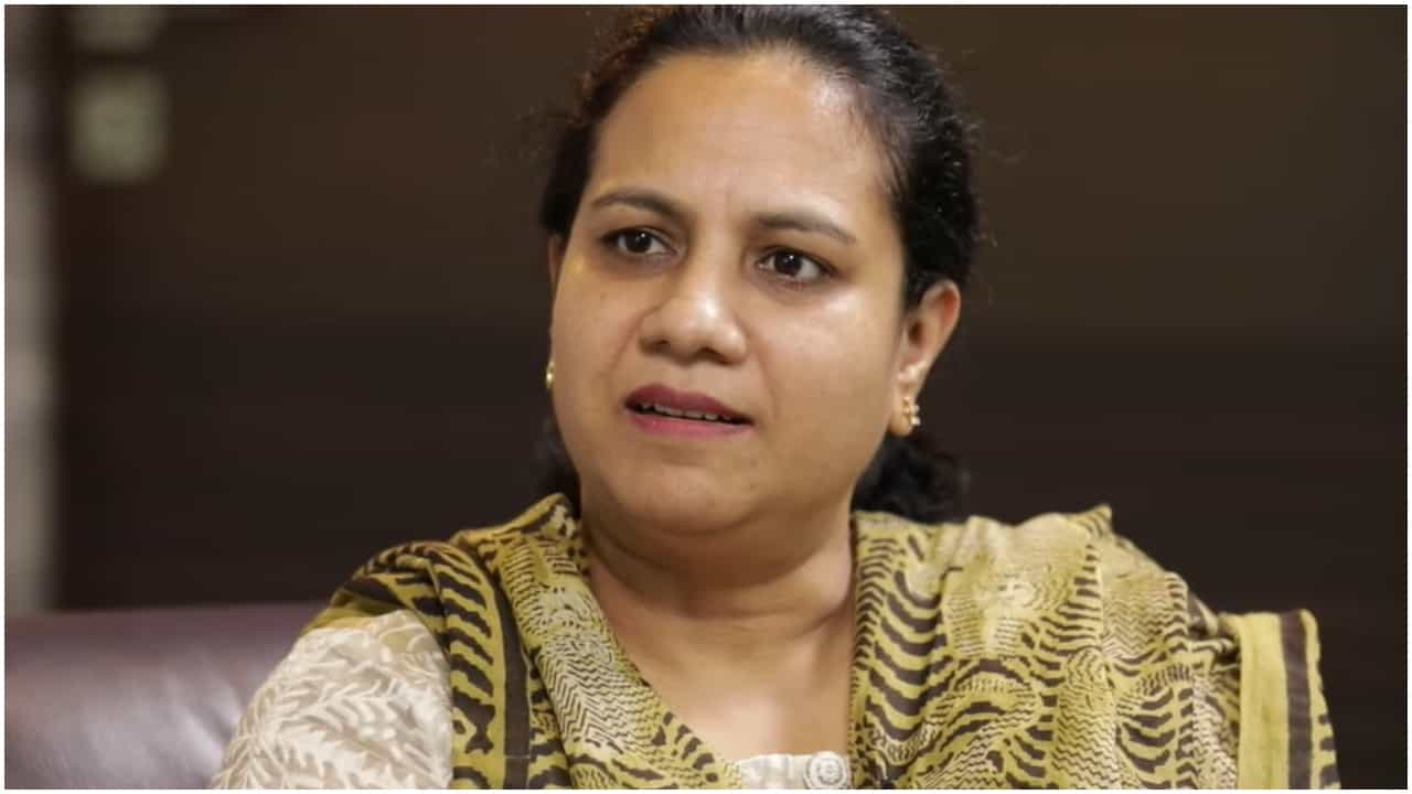 Gandhada Gudi: ಅಂತೂ ಮೌನ ಮುರಿದ ಅಶ್ವಿನಿ ಪುನೀತ್ ರಾಜ್ಕುಮಾರ್; ‘ಗಂಧದ ಗುಡಿ’ ಬಗ್ಗೆ ಇಲ್ಲಿದೆ ಮೊದಲ ಸಂದರ್ಶನ Gandhada Gudi: ಅಂತೂ ಮೌನ ಮುರಿದ ಅಶ್ವಿನಿ ಪುನೀತ್ ರಾಜ್ಕುಮಾರ್; ‘ಗಂಧದ ಗುಡಿ’ ಬಗ್ಗೆ ಇಲ್ಲಿದೆ ಮೊದಲ ಸಂದರ್ಶನ