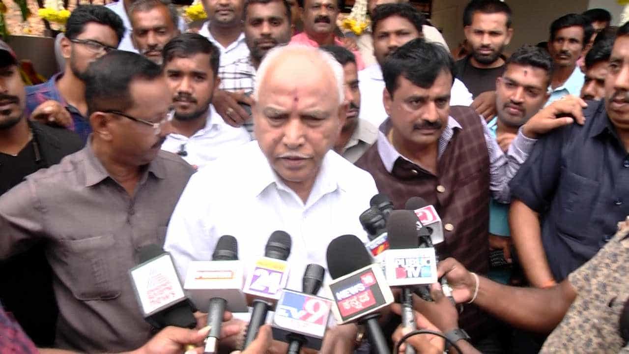 ಭಾರತ್ ಜೋಡೋ ಯಾತ್ರೆಗೆ ಹೆದರಿ ಬಿಜೆಪಿ ಮೀಸಲಾತಿ ಹೆಚ್ಚಿಸಿದೆ: ರಾಹುಲ್ ಗಾಂಧಿ ಆರೋಪಕ್ಕೆ ಯಡಿಯೂರಪ್ಪ ತಿರುಗೇಟು ಭಾರತ್ ಜೋಡೋ ಯಾತ್ರೆಗೆ ಹೆದರಿ ಬಿಜೆಪಿ ಮೀಸಲಾತಿ ಹೆಚ್ಚಿಸಿದೆ: ರಾಹುಲ್ ಗಾಂಧಿ ಆರೋಪಕ್ಕೆ ಯಡಿಯೂರಪ್ಪ ತಿರುಗೇಟು