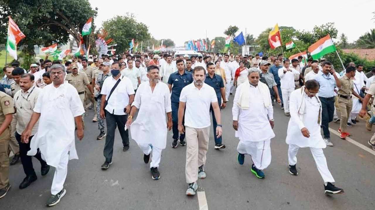 ಬಹಿಷ್ಕಾರಕ್ಕೆ ಒಳಪಟ್ಟಿದ್ದ ಚೇತನ್​ ಕುಟುಂಬ ರಾಹುಲ್ ಗಾಂಧಿ ಪಾದಯಾತ್ರೆಯಲ್ಲಿ ಭಾಗಿ