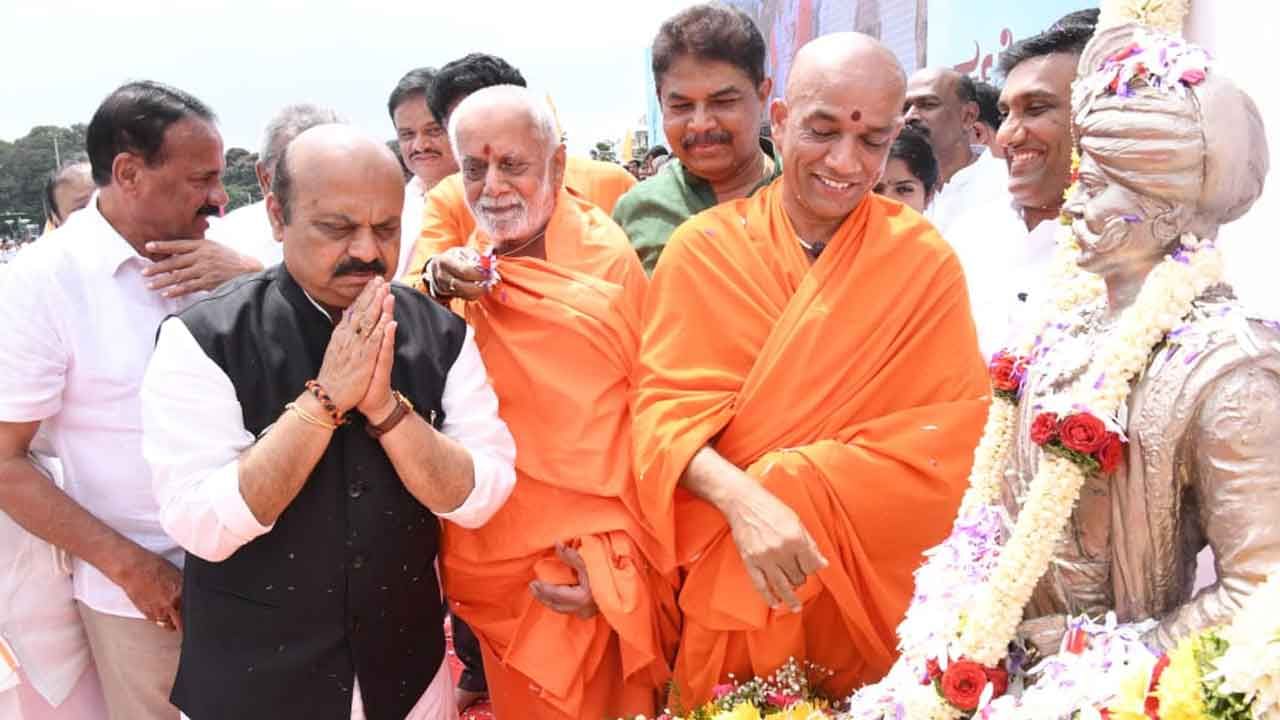 ಈ ಅಮೃತ ಗಳಿಗೆಗಾಗಿ 5 ಶತಮಾನದಿಂದ ಕಾಯುತ್ತಿದ್ದೆವು: ಕೆಂಪೇಗೌಡ ಥೀಮ್ ಪಾರ್ಕ್ಗೆ ನಮ್ಮ ಸಹಕಾರವಿದೆ ಎಂದ ನಿರ್ಮಲಾನಂದನಾಥ ಸ್ವಾಮೀಜಿ
