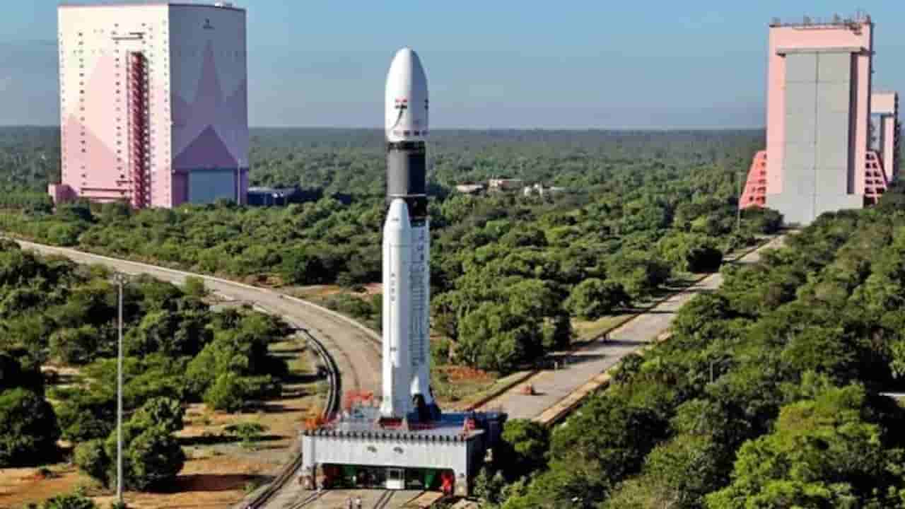 ಇಸ್ರೋದ ಅತ್ಯಂತ ಭಾರವಾದ ರಾಕೆಟ್ LVM3 ಉಡಾವಣೆಗೆ ಸಜ್ಜು; ಇದರ 5 ಅಂಶಗಳನ್ನು ತಿಳಿಯಿರಿ