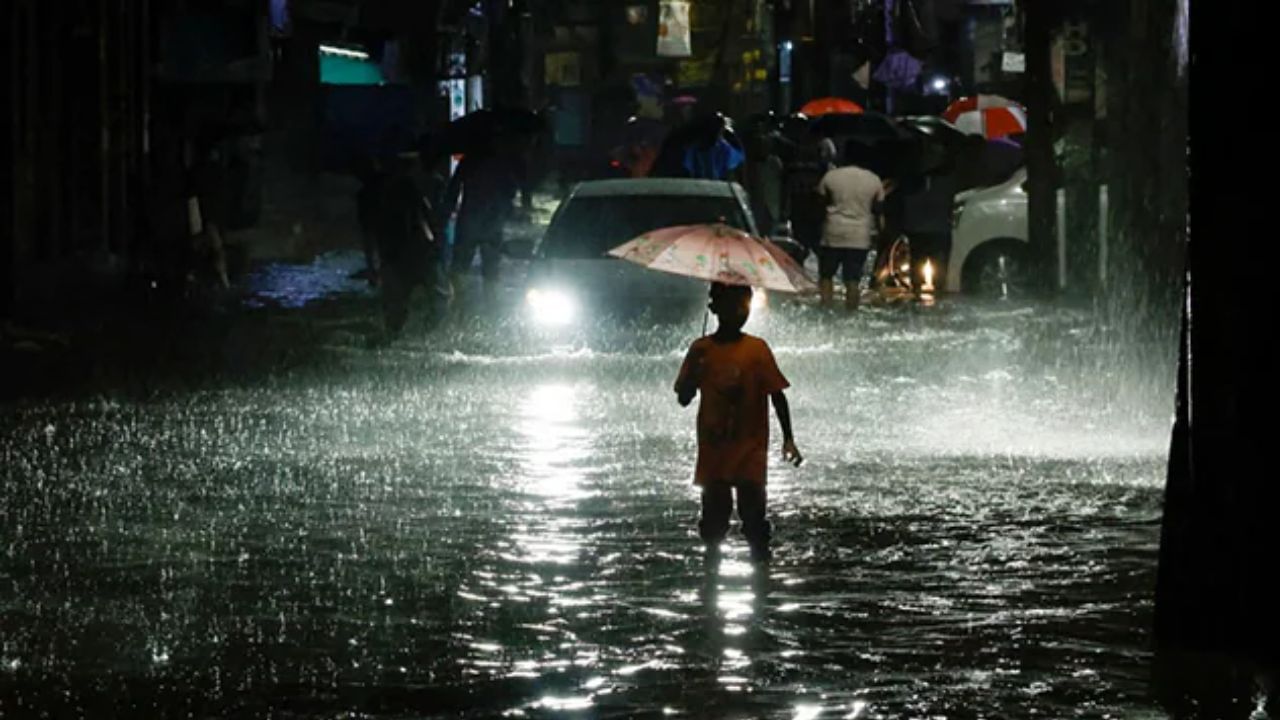 Bangladesh: ಕರಾವಳಿ ಭಾಗದ ಚಂಡಮಾರುತಕ್ಕೆ 9ಜನ ಸಾವು, ಭಾರತಕ್ಕೂ ಎಚ್ಚರಿಕೆ ನೀಡಿದ ಹವಾಮಾನ ಇಲಾಖೆ